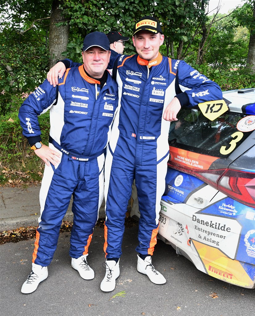 Simon Vallentin og Peter Egholm gav alt, hvad de og bilen kunne holde til uden uheld og sluttede på andenpladsen i Rally Stoholms generalklassement.
(Foto: Morten Dam - autoMOTIV/specialpress)